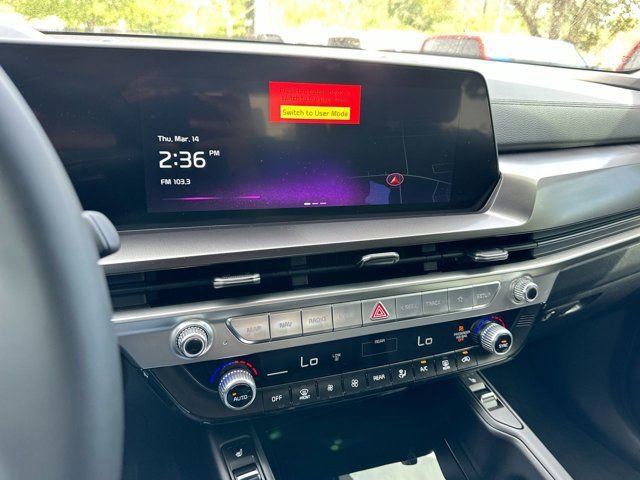 Used 2024 Kia Telluride S image 20
