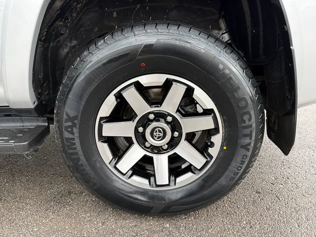 Used 2022 Toyota 4Runner TRD Off-Road Premium AWD/4WD image 31