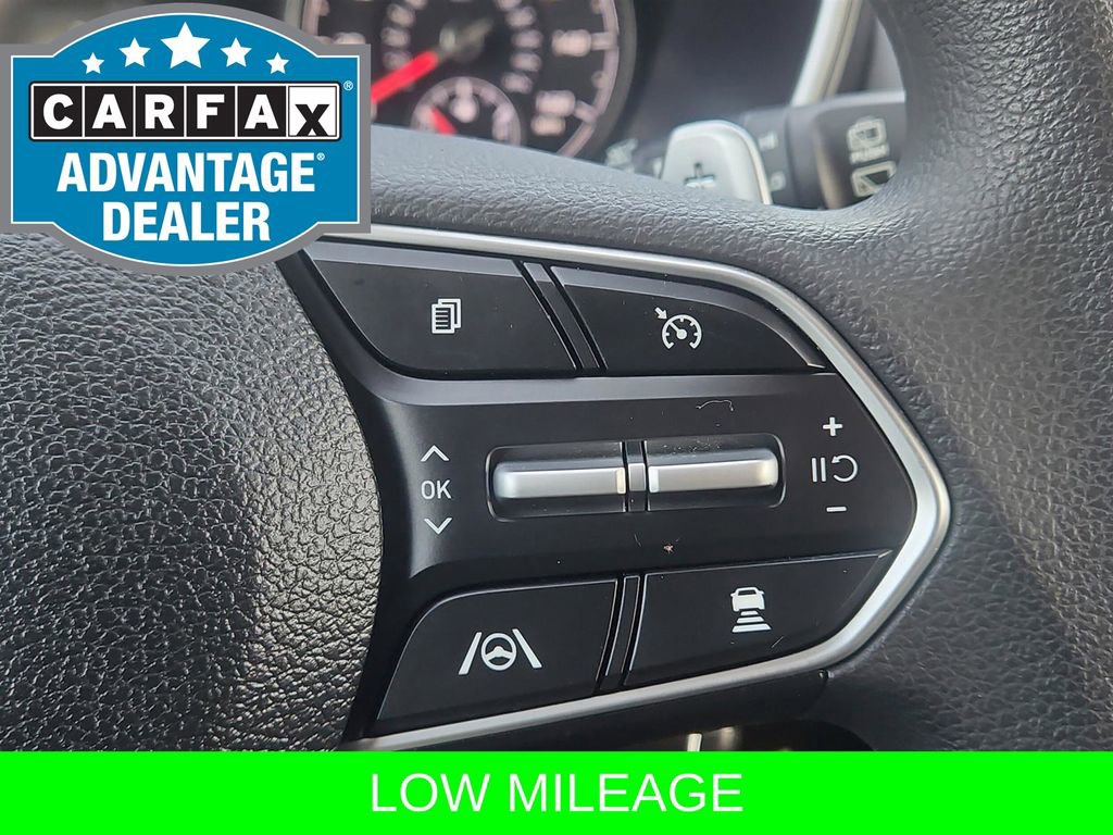 Used 2022 Hyundai Santa Fe SE AWD/4WD image 17