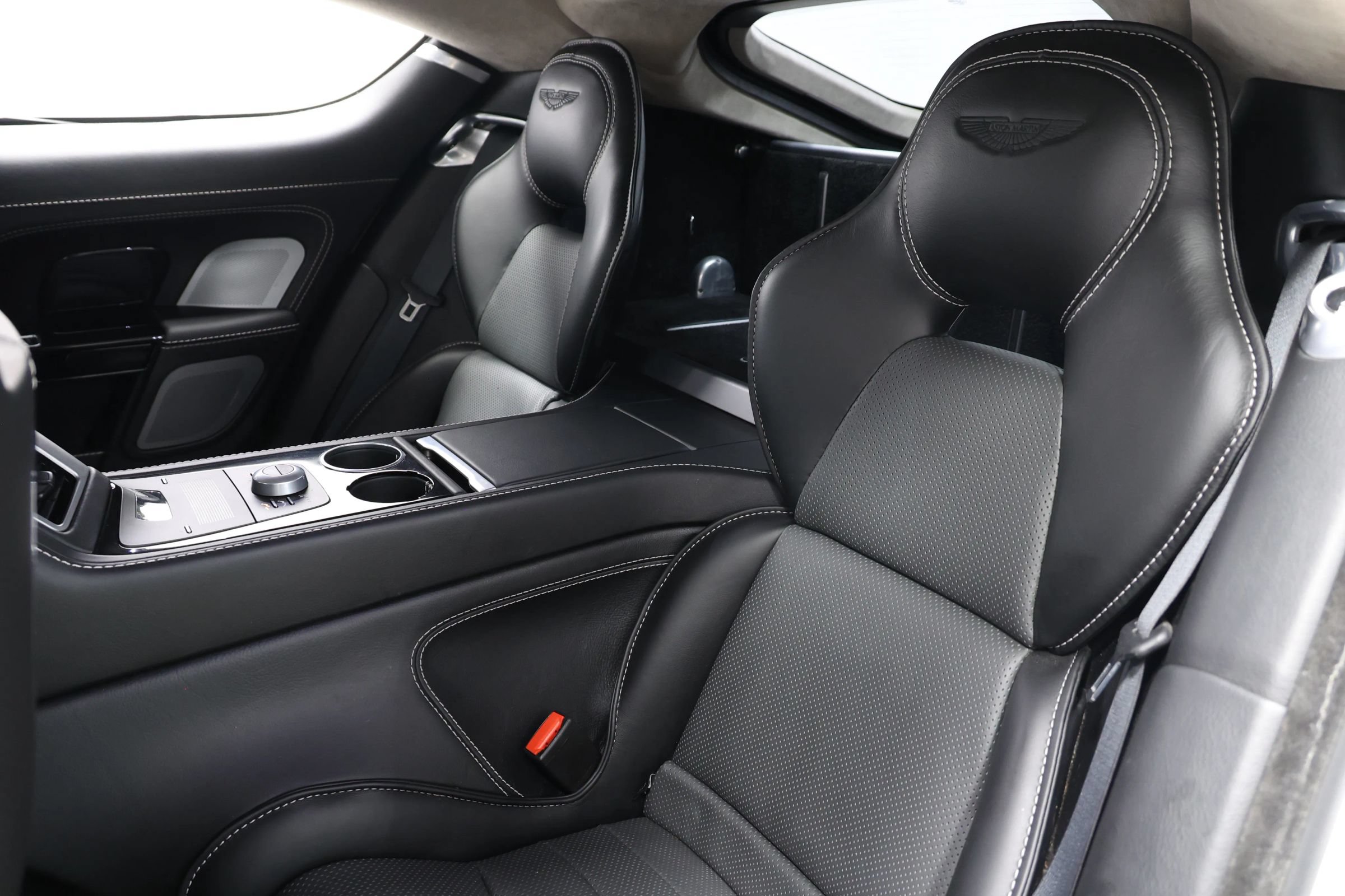 Used 2014 Aston Martin Rapide S RWD image 39