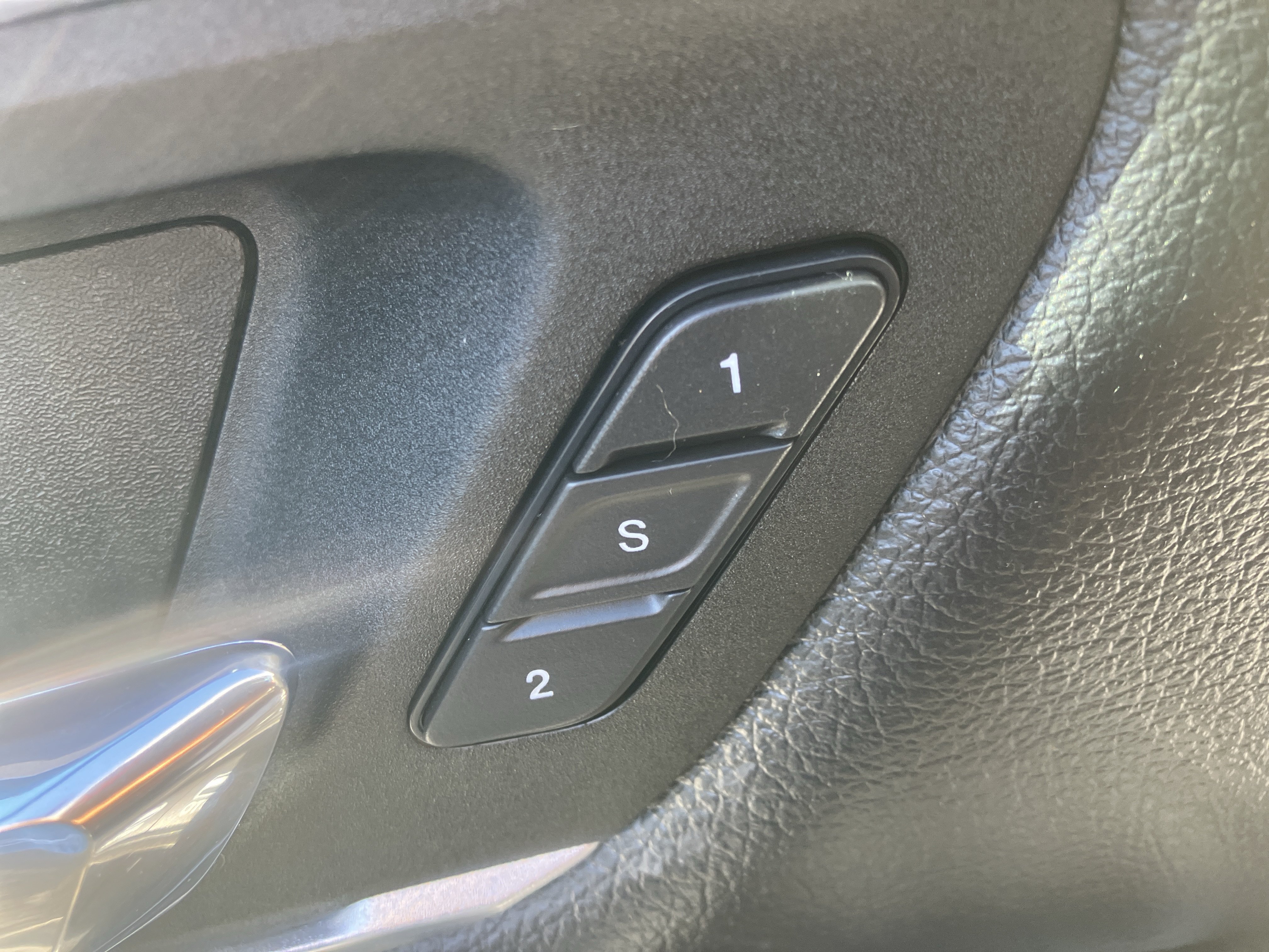Used 2023 RAM 1500 Laramie AWD/4WD image 16