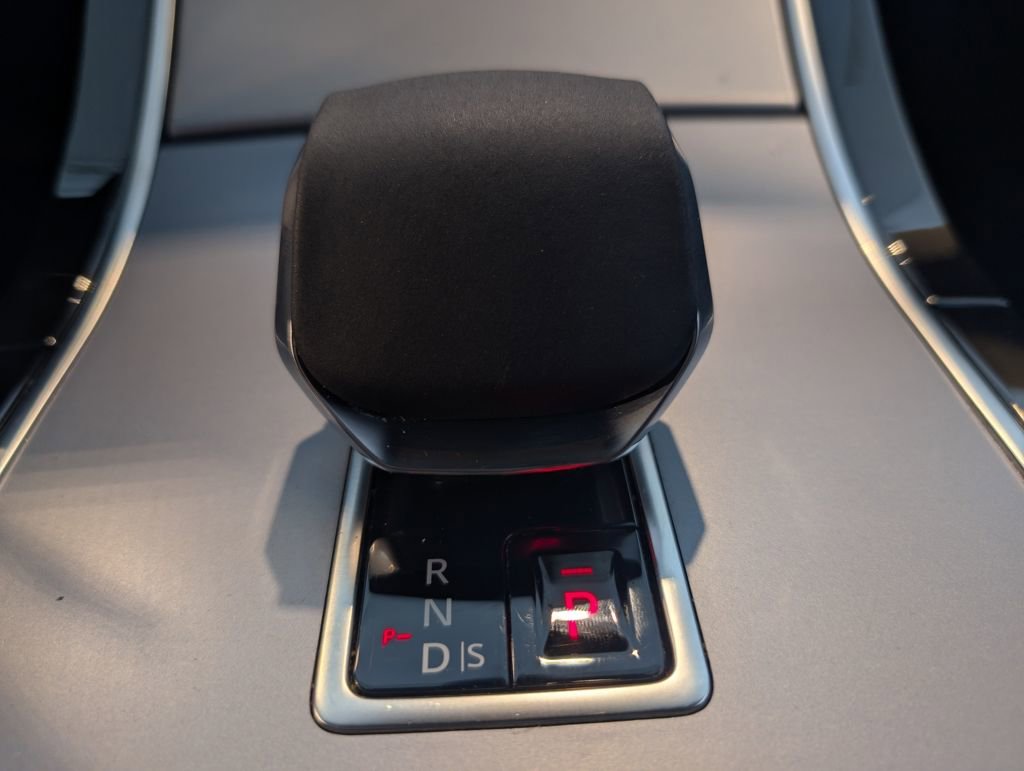 Used 2025 Land Rover Range Rover Evoque S image 21