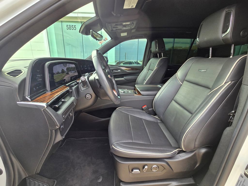 Used 2024 Cadillac Escalade Premium Luxury Platinum RWD image 10