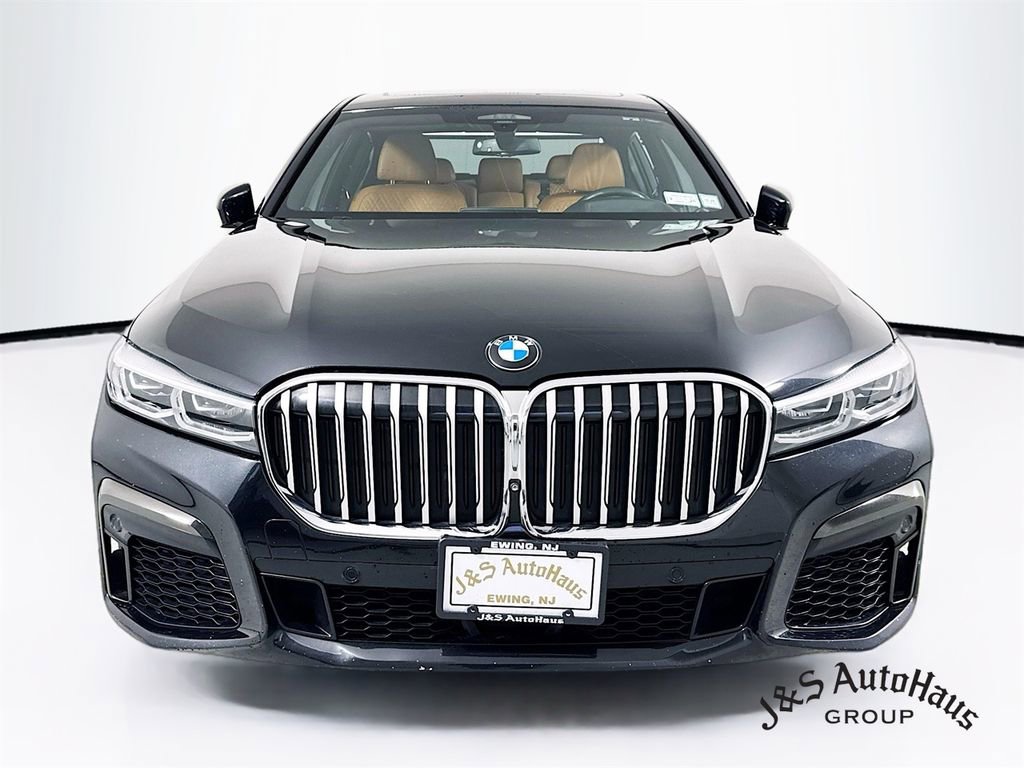 Used 2021 BMW 740i xDrive w/ M Sport Package image 2