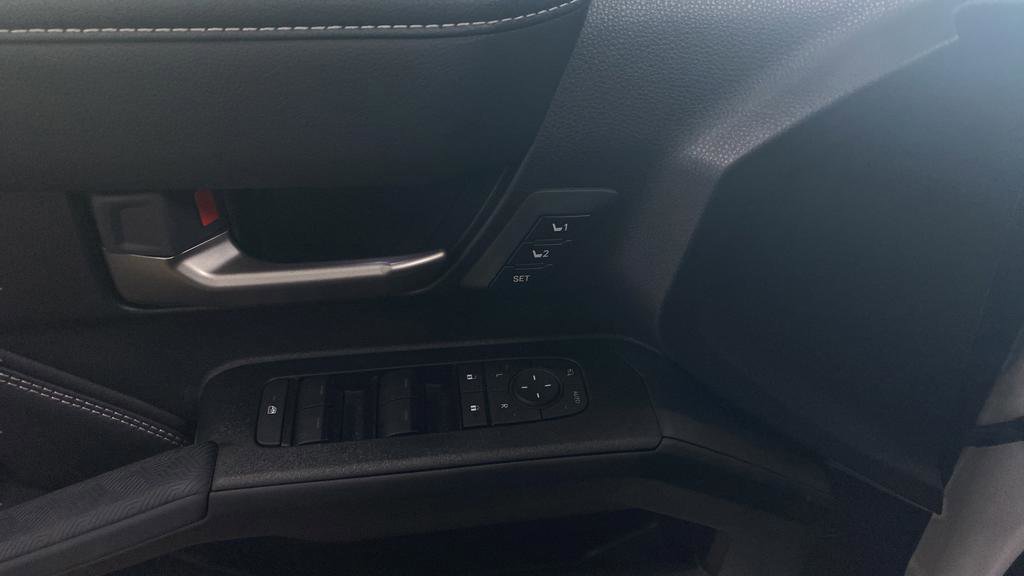 Used 2025 Toyota 4Runner Limited image 13