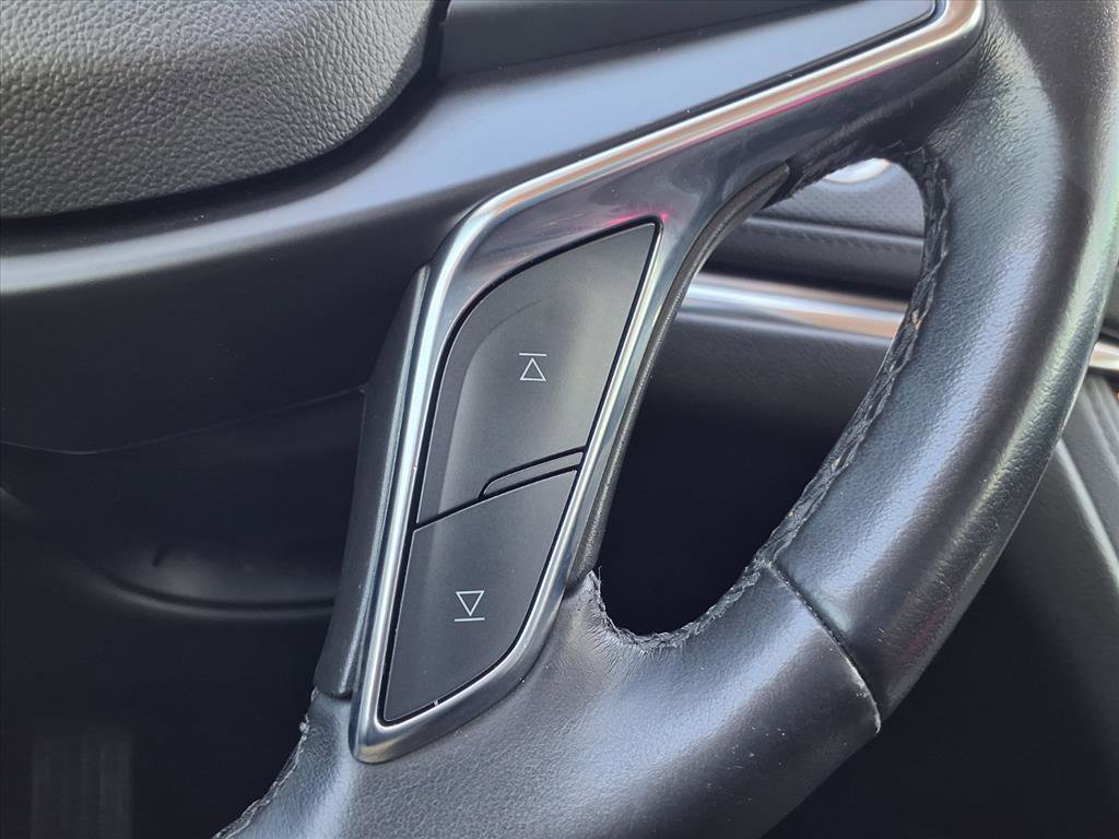 Used 2019 Cadillac XT5 Premium Luxury w/ Driver Assist Package image 18