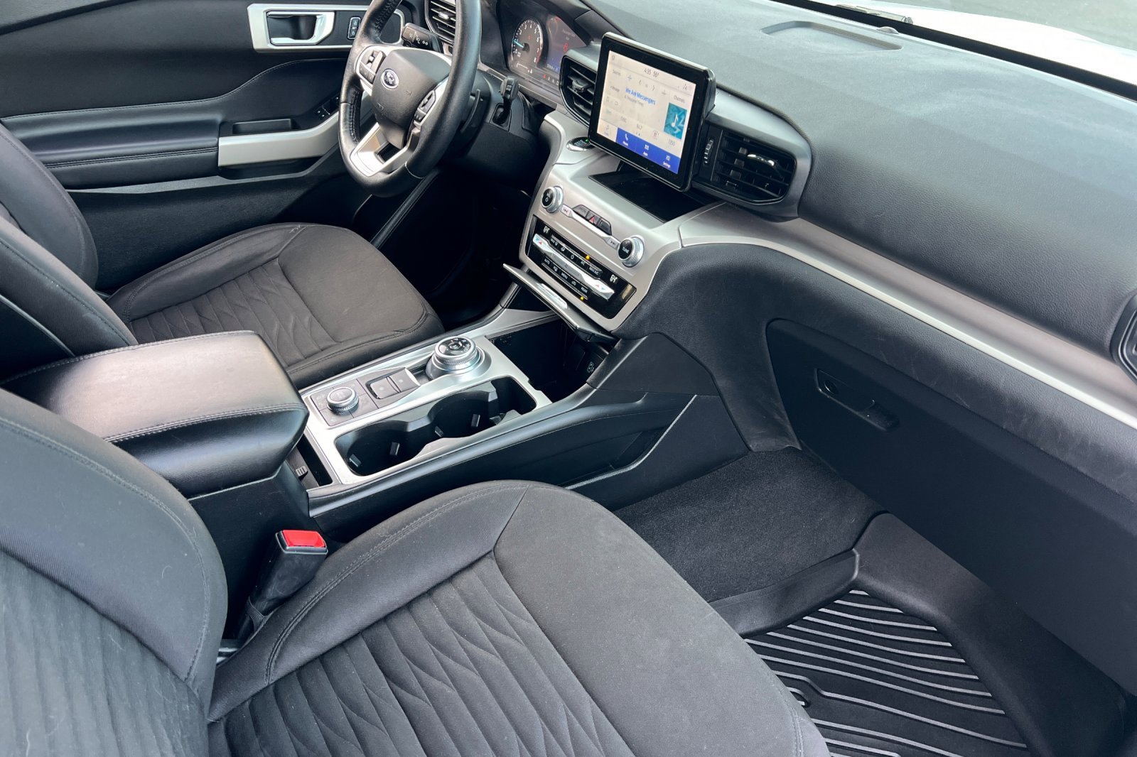 Used 2020 Ford Explorer XLT w/ Class III Trailer Tow Package image 14