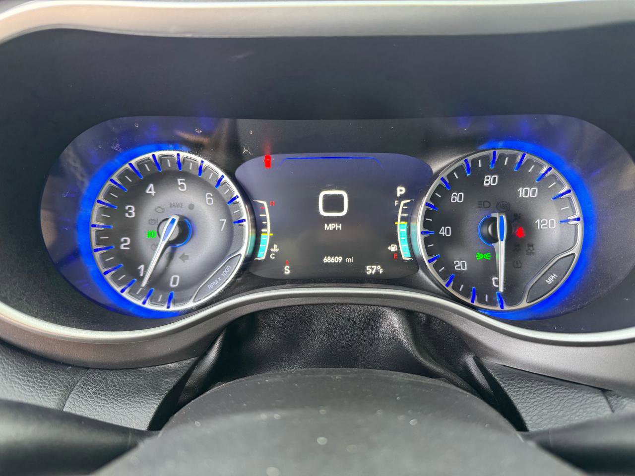 Used 2022 Chrysler Pacifica Touring-L image 23