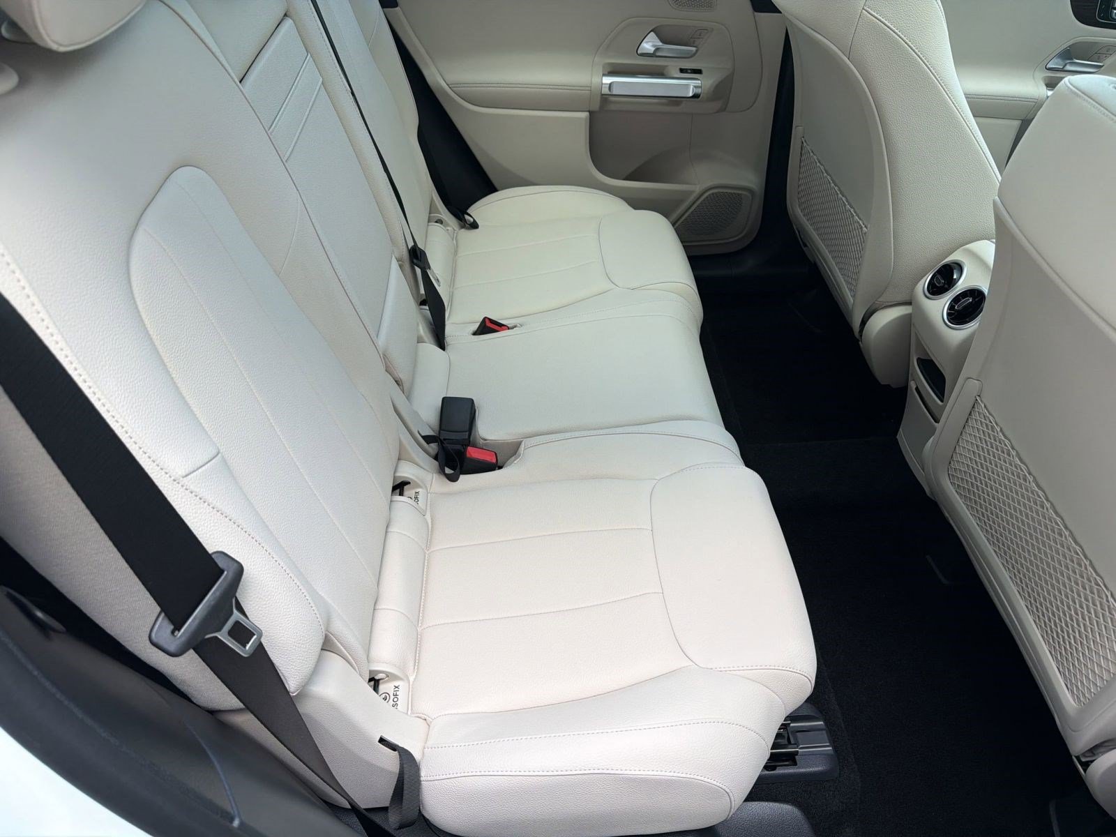 Used 2026 Mercedes-Benz GLB 250 image 29