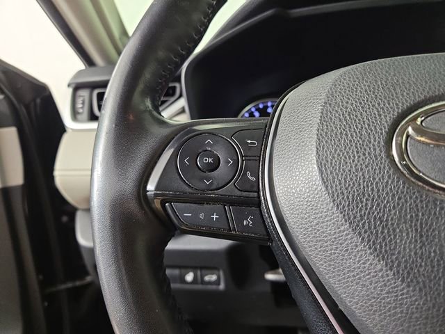 Used 2020 Toyota RAV4 XLE Premium image 23