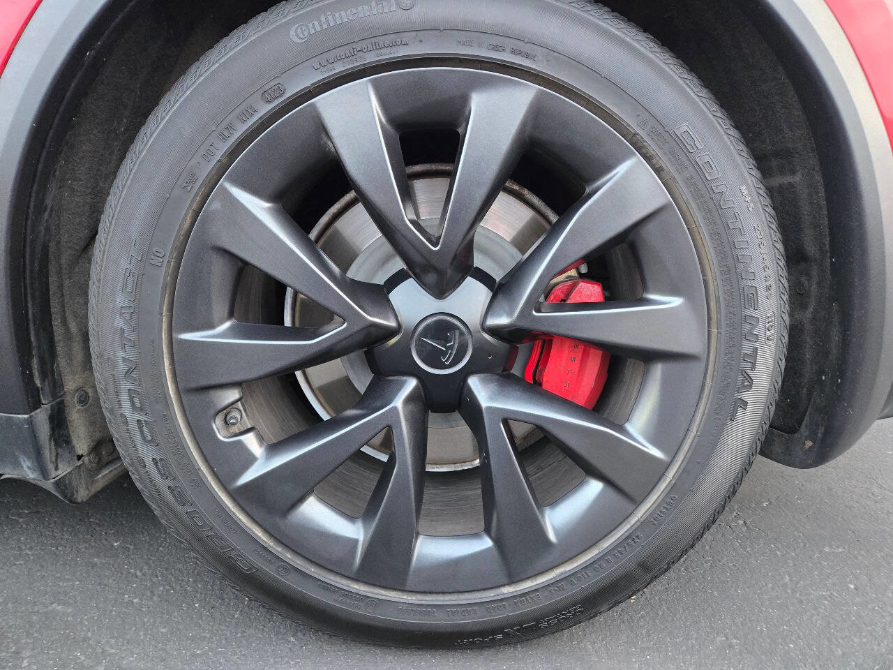 Used 2022 Tesla Model X image 17