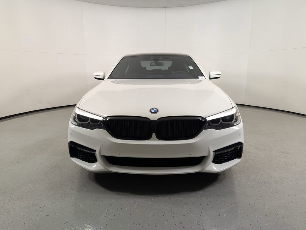 Used 2018 BMW 540i w/ M Sport Package image 2