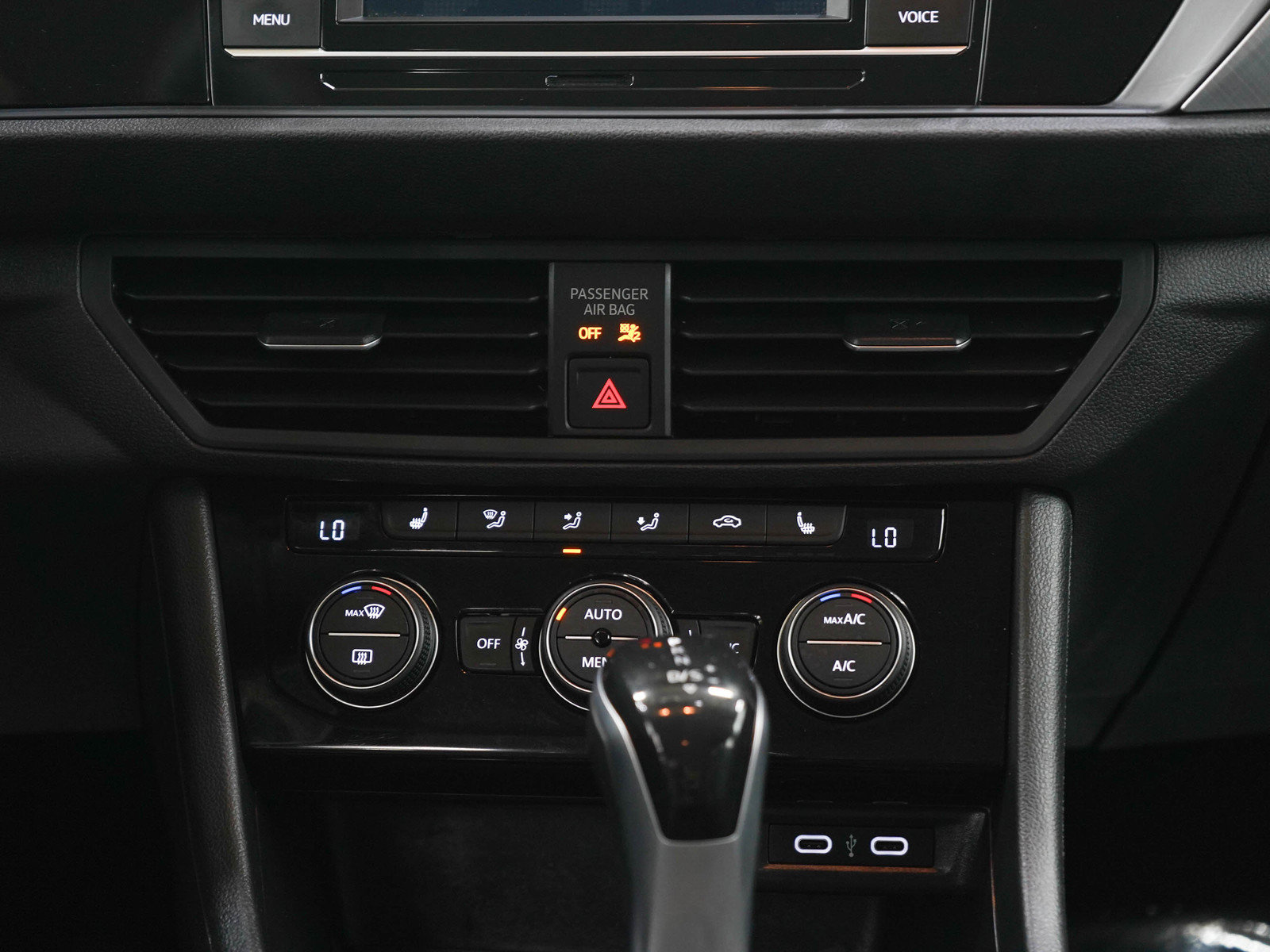 Used 2022 Volkswagen Jetta SE FWD image 17