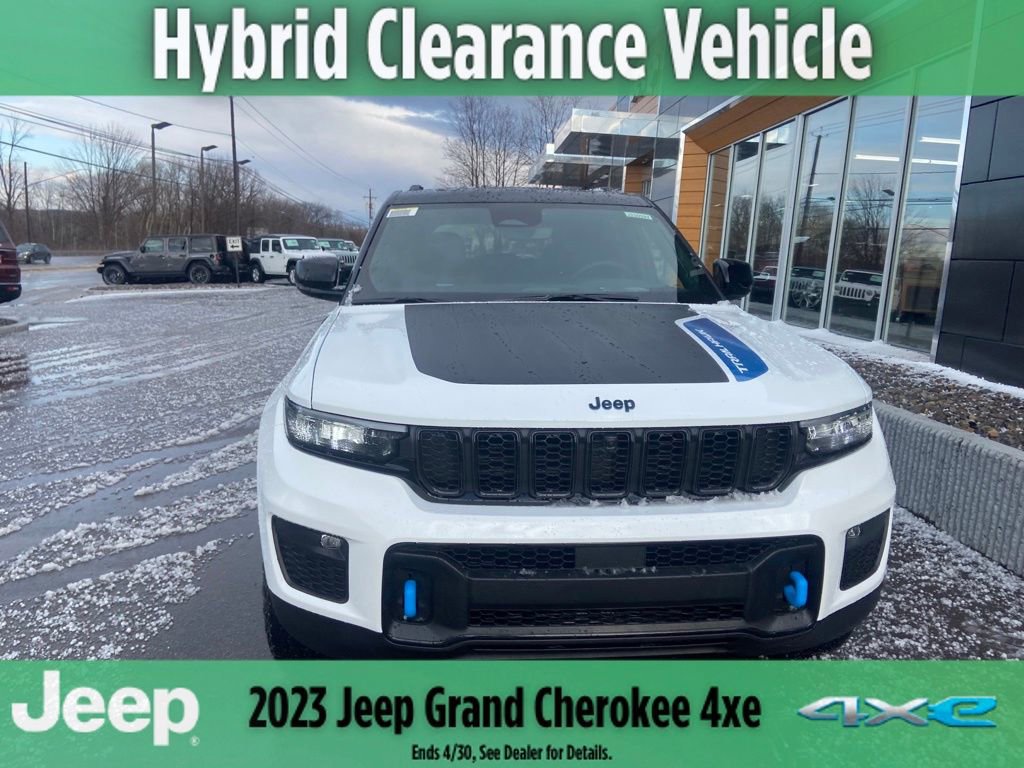 New 2023 Jeep Grand Cherokee Trailhawk image 2