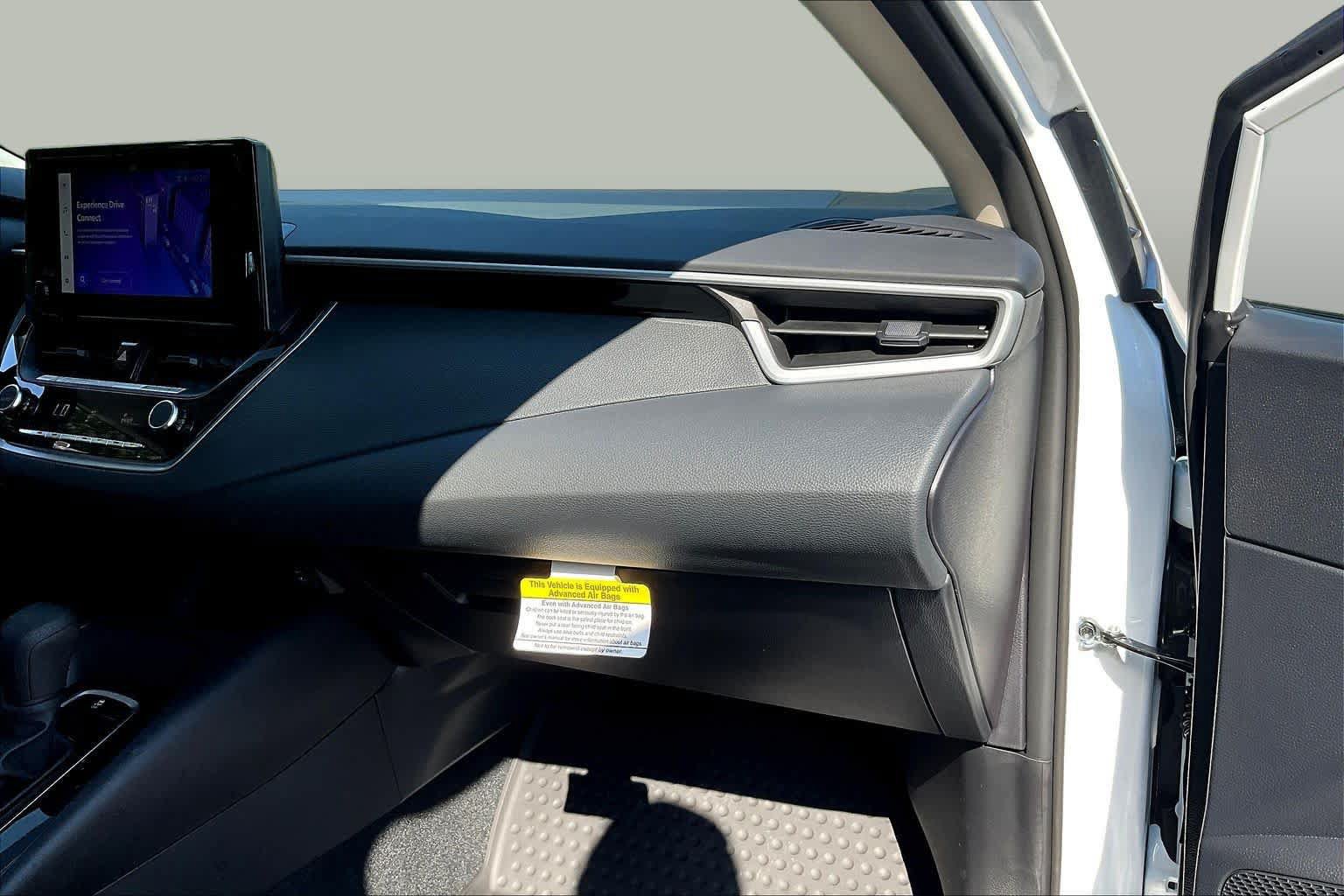 Used 2026 Toyota Corolla LE FWD image 18
