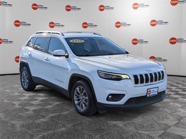 Used 2019 Jeep Cherokee Latitude Plus image 3