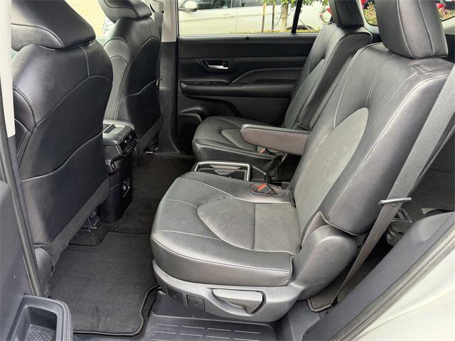 Certified 2025 Toyota Grand Highlander FWD image 23