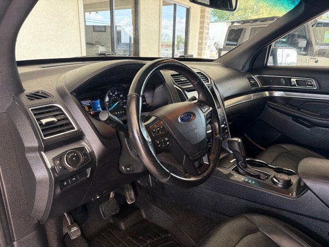 Used 2016 Ford Explorer Sport w/ Equipment Group 401A AWD/4WD image 15