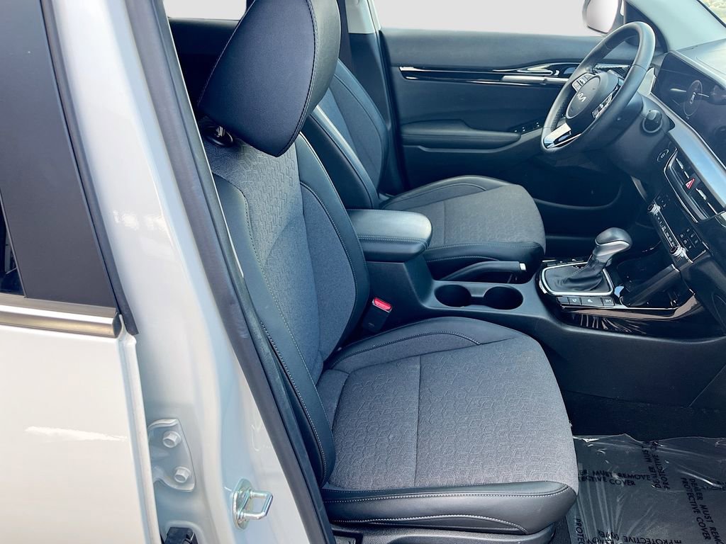 Used 2024 Kia Seltos S image 29