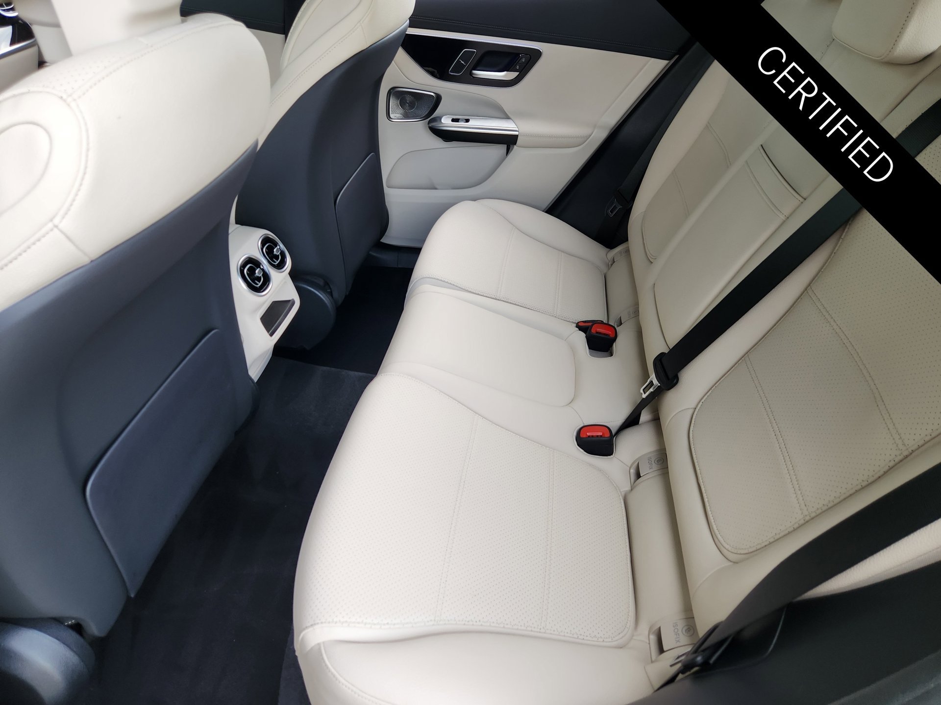 Certified 2024 Mercedes-Benz GLC 300 image 30