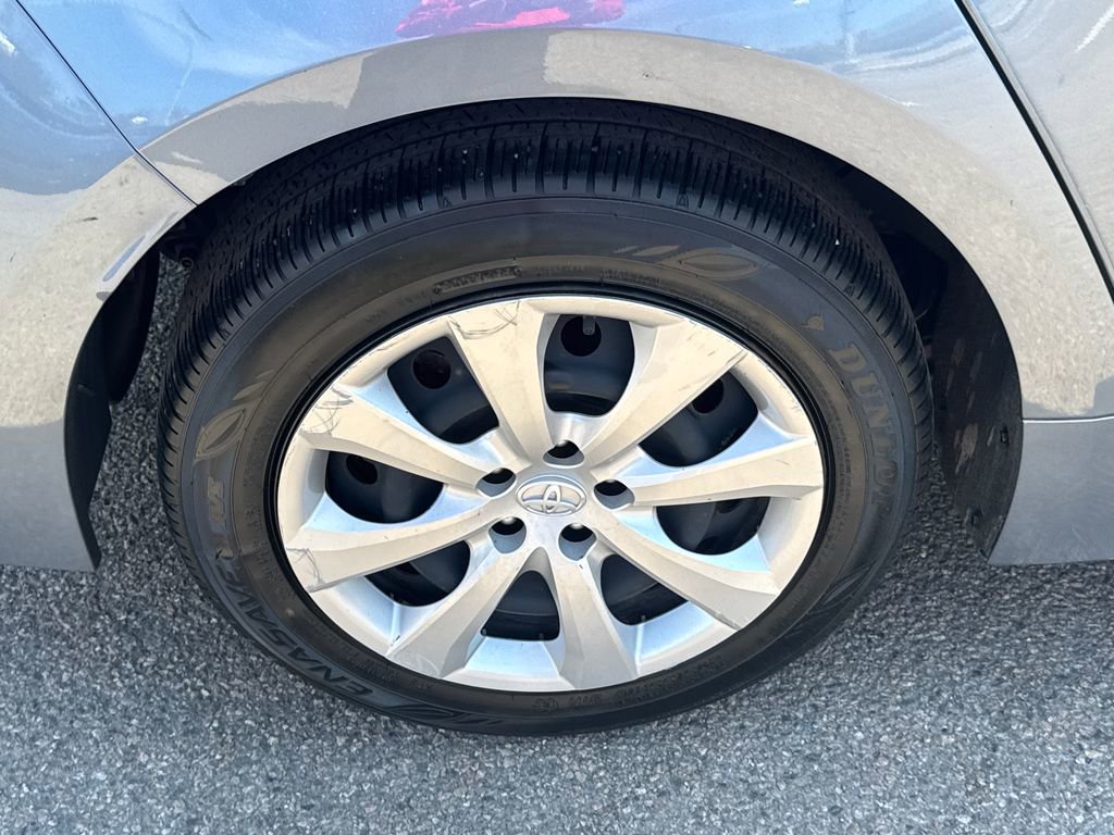 Used 2023 Toyota Corolla LE w/ Carpet Mat Package (TMS) FWD image 40
