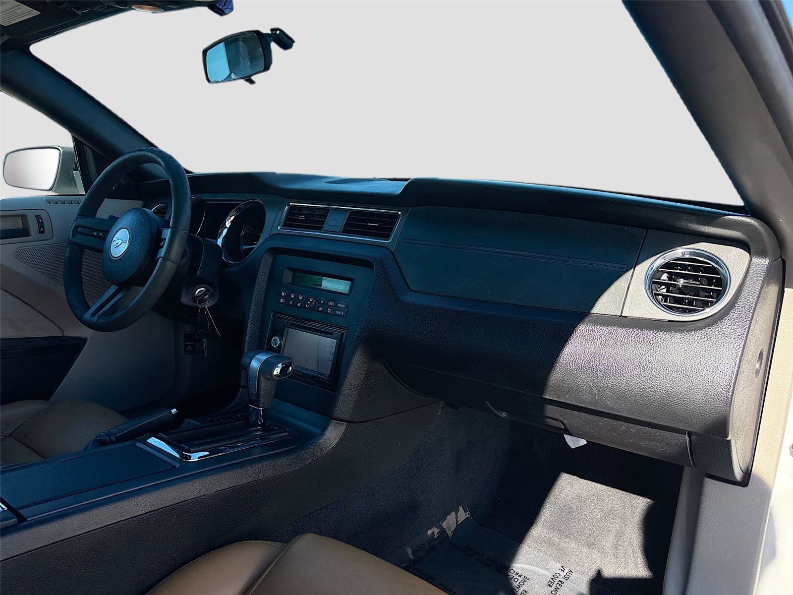 Used 2011 Ford Mustang Convertible w/ Security Pkg image 29