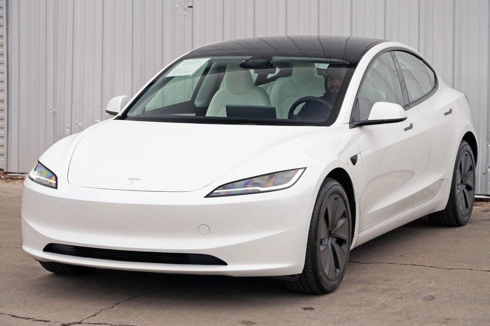 Used 2025 Tesla Model 3 Long Range image 51
