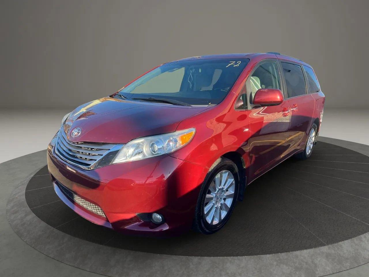 Used 2016 Toyota Sienna XLE w/ XLE Navigation Package
