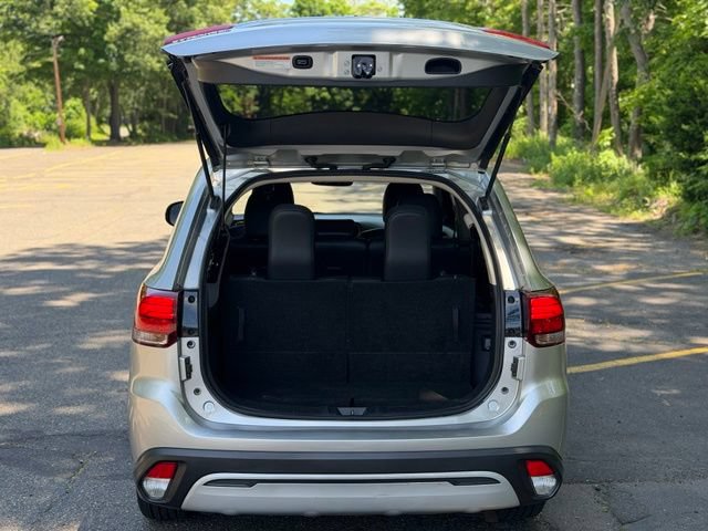 Used 2020 Mitsubishi Outlander AWD image 7