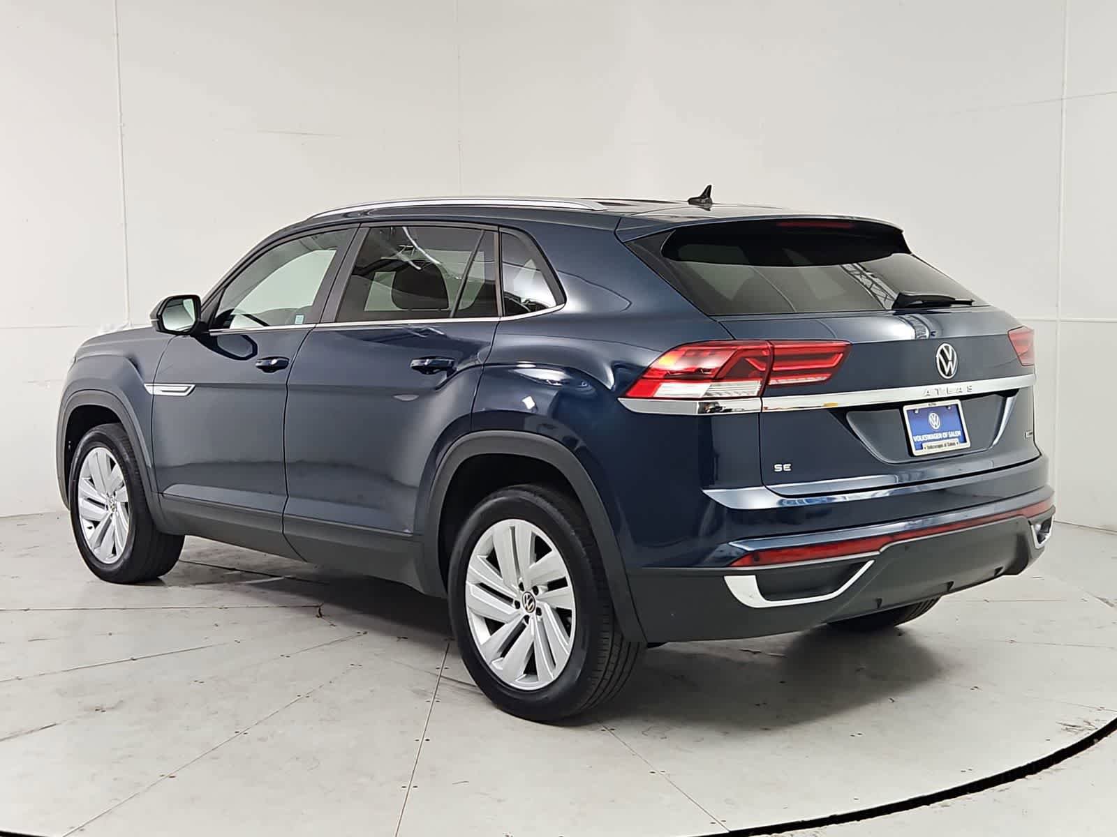 Certified 2020 Volkswagen Atlas Cross Sport SE AWD/4WD image 4