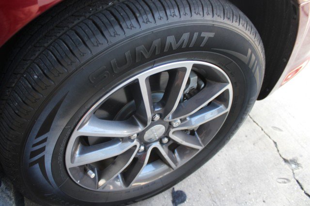 Used 2017 Dodge Grand Caravan SXT FWD image 9