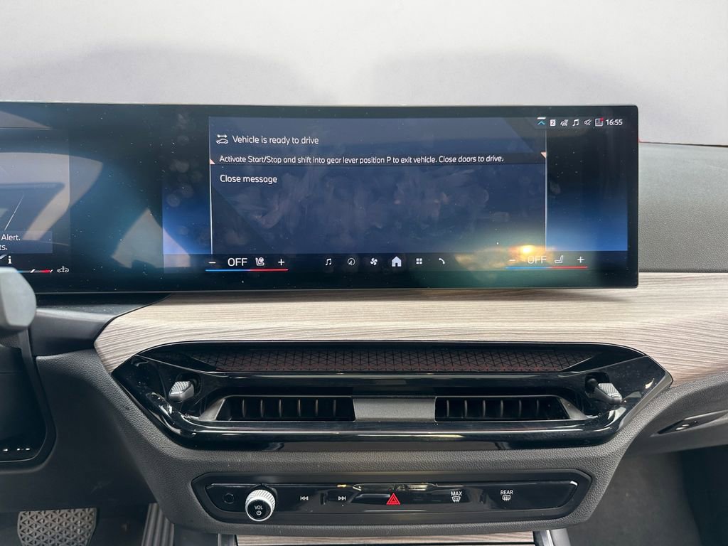 Used 2025 BMW 330i xDrive Sedan image 17