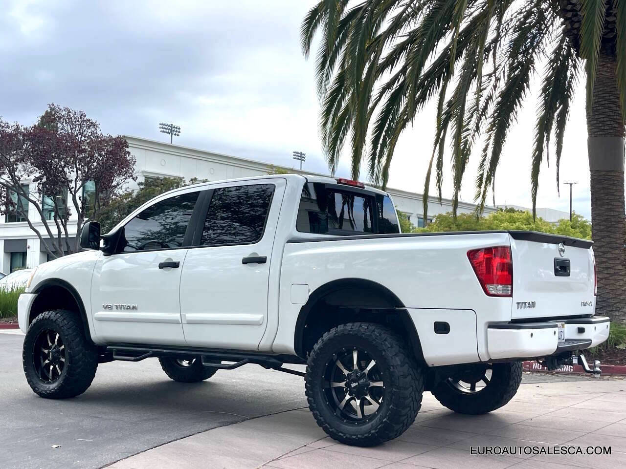 Used 2014 Nissan Titan PRO-4X image 5