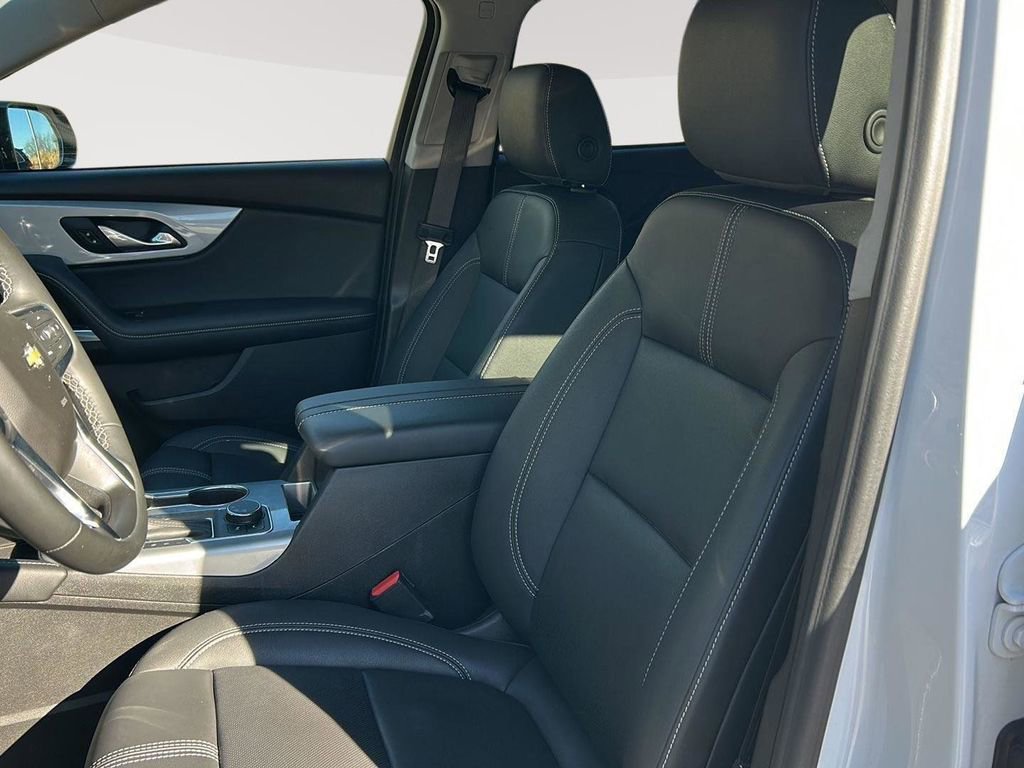 Used 2023 Chevrolet Blazer LT image 9