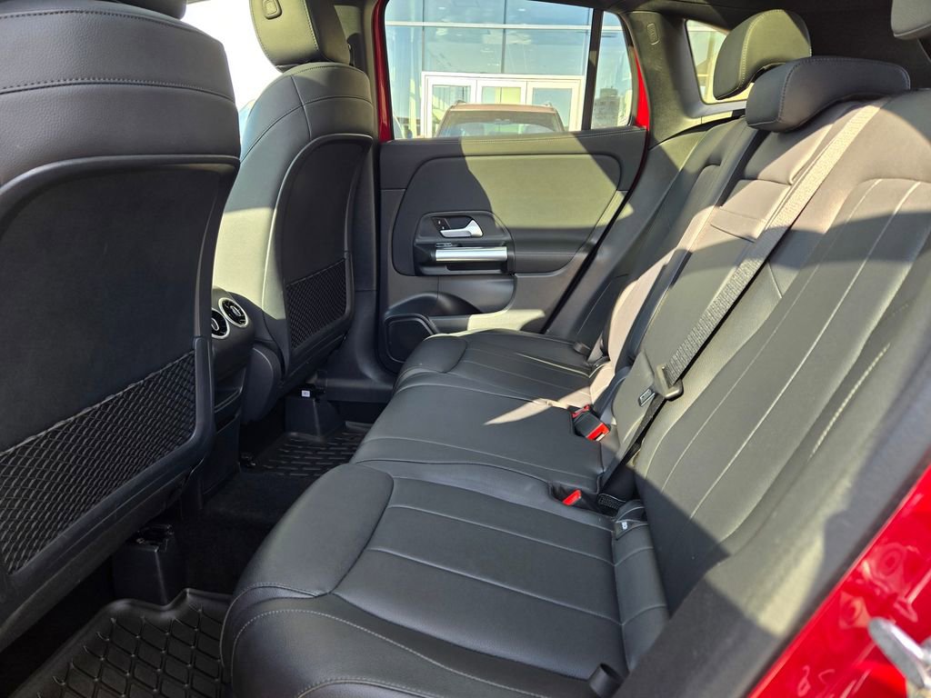 Used 2021 Mercedes-Benz GLA 250 4MATIC image 26