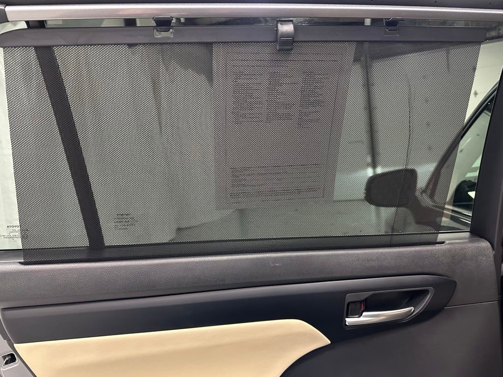 Used 2025 Toyota Highlander XLE image 47