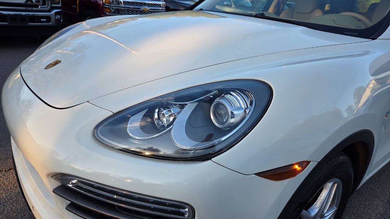 Used 2012 Porsche Cayenne S AWD/4WD image 23