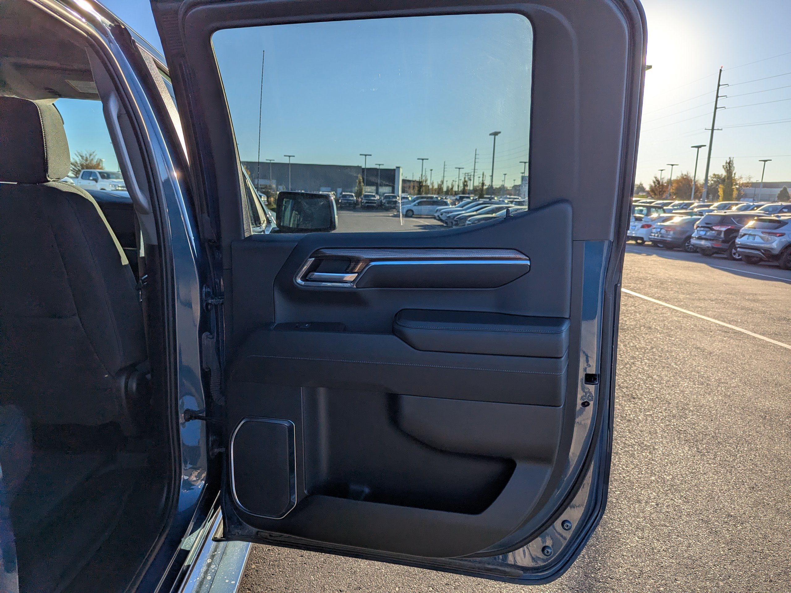 Certified 2024 Chevrolet Silverado 1500 LT AWD/4WD image 39