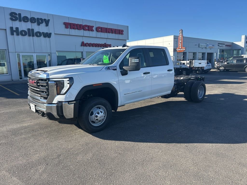 New 2026 GMC Sierra 3500 Pro w/ Convenience Package