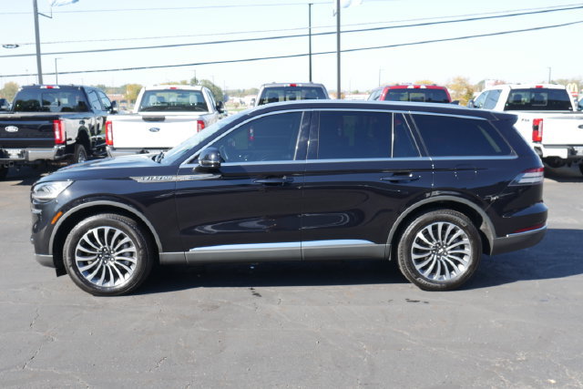 Used 2024 Lincoln Aviator AWD w/ Premium Package image 9