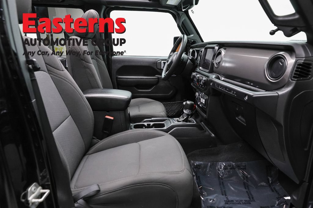Used 2023 Jeep Wrangler Unlimited w/ Sun & Screen Package AWD/4WD image 26
