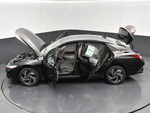 Used 2025 Hyundai Elantra SEL FWD image 51