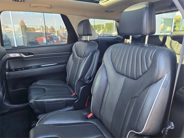 Used 2023 Hyundai Palisade Limited w/ Cargo Package image 18