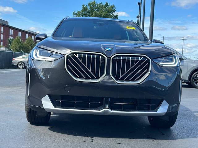 New 2026 BMW X3 xDrive30i w/ Premium Package AWD/4WD image 2