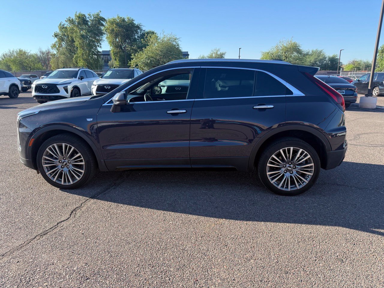 Used 2024 Cadillac XT4 Premium Luxury w/ Technology Package AWD/4WD image 8