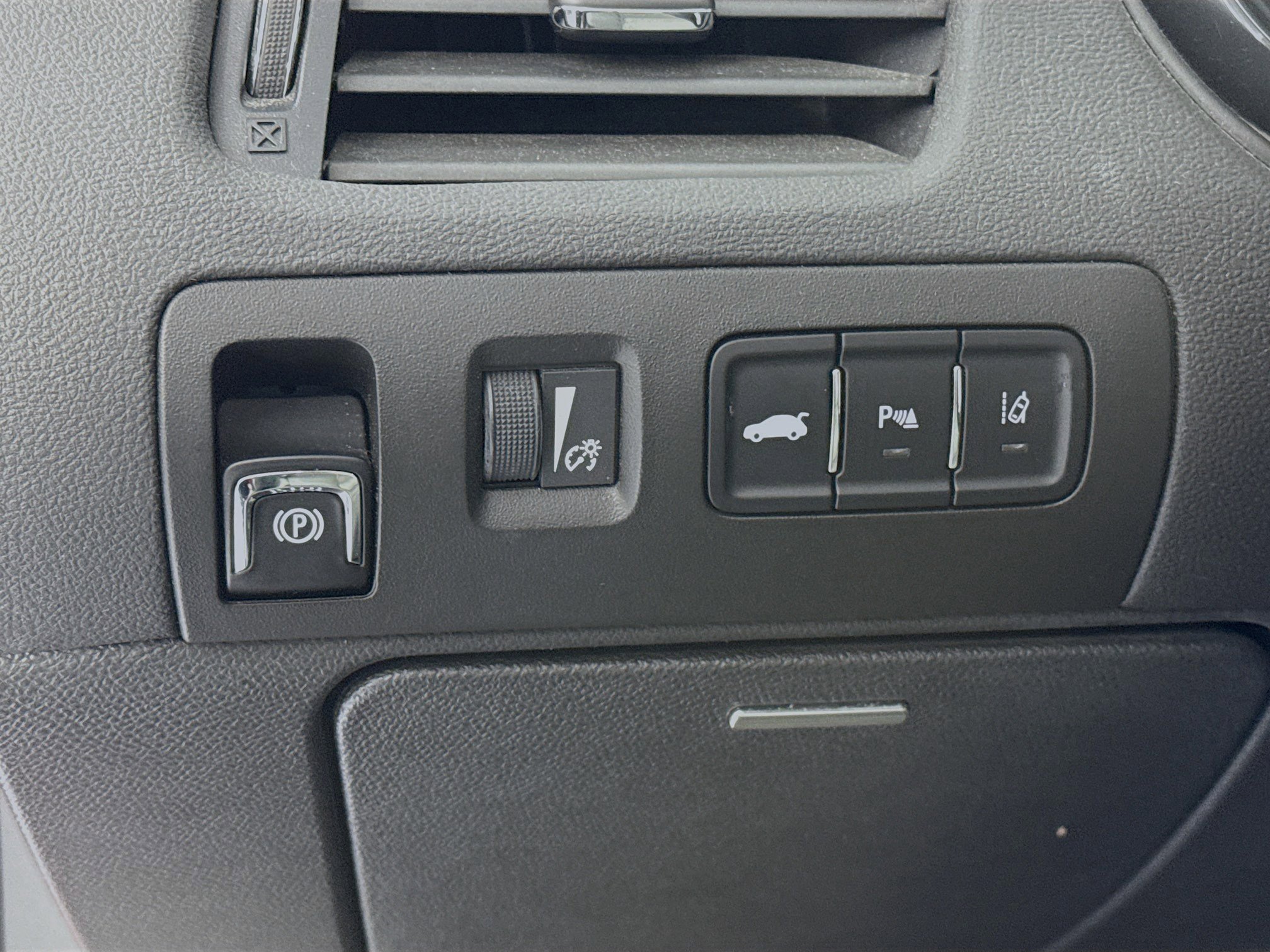 Used 2014 Chevrolet Impala LT FWD image 10