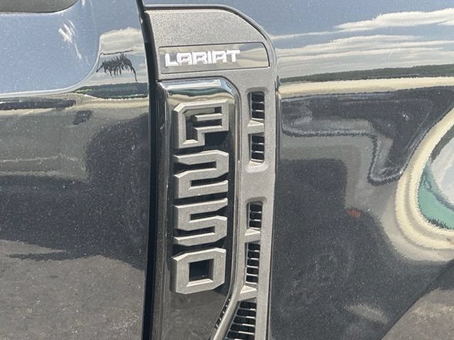 New 2026 Ford F250 Lariat w/ Black Appearance Package AWD/4WD image 32