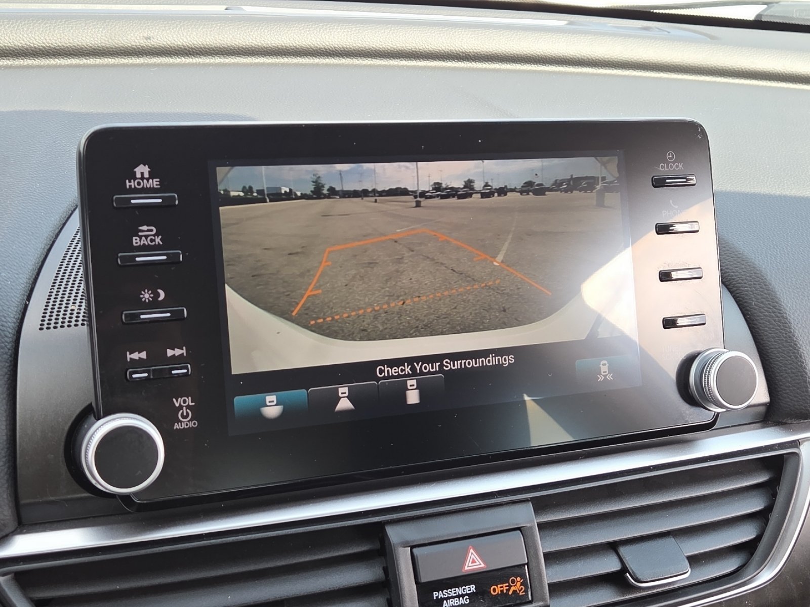 Used 2018 Honda Accord EX image 9