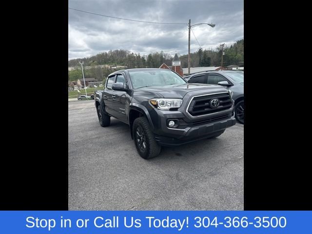 Used 2022 Toyota Tacoma SR5 AWD/4WD image 13