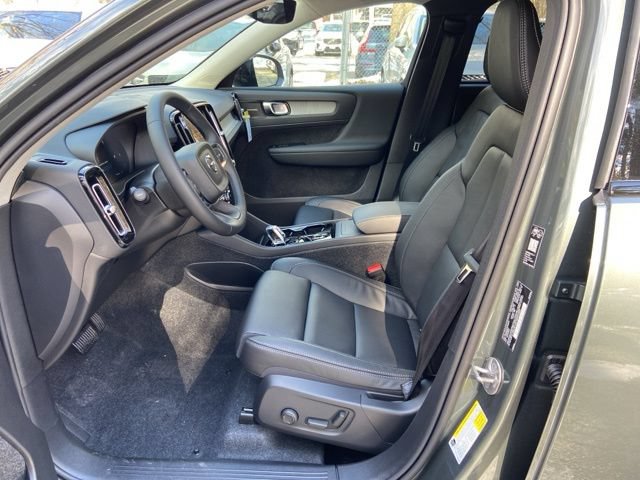 New 2026 Volvo XC40 B5 Ultra w/ Climate Package AWD/4WD image 11